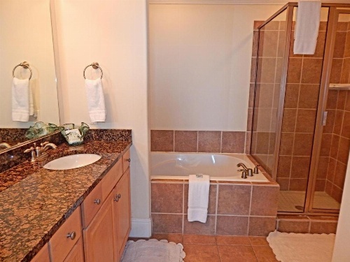 520 Holiday Isle image 6